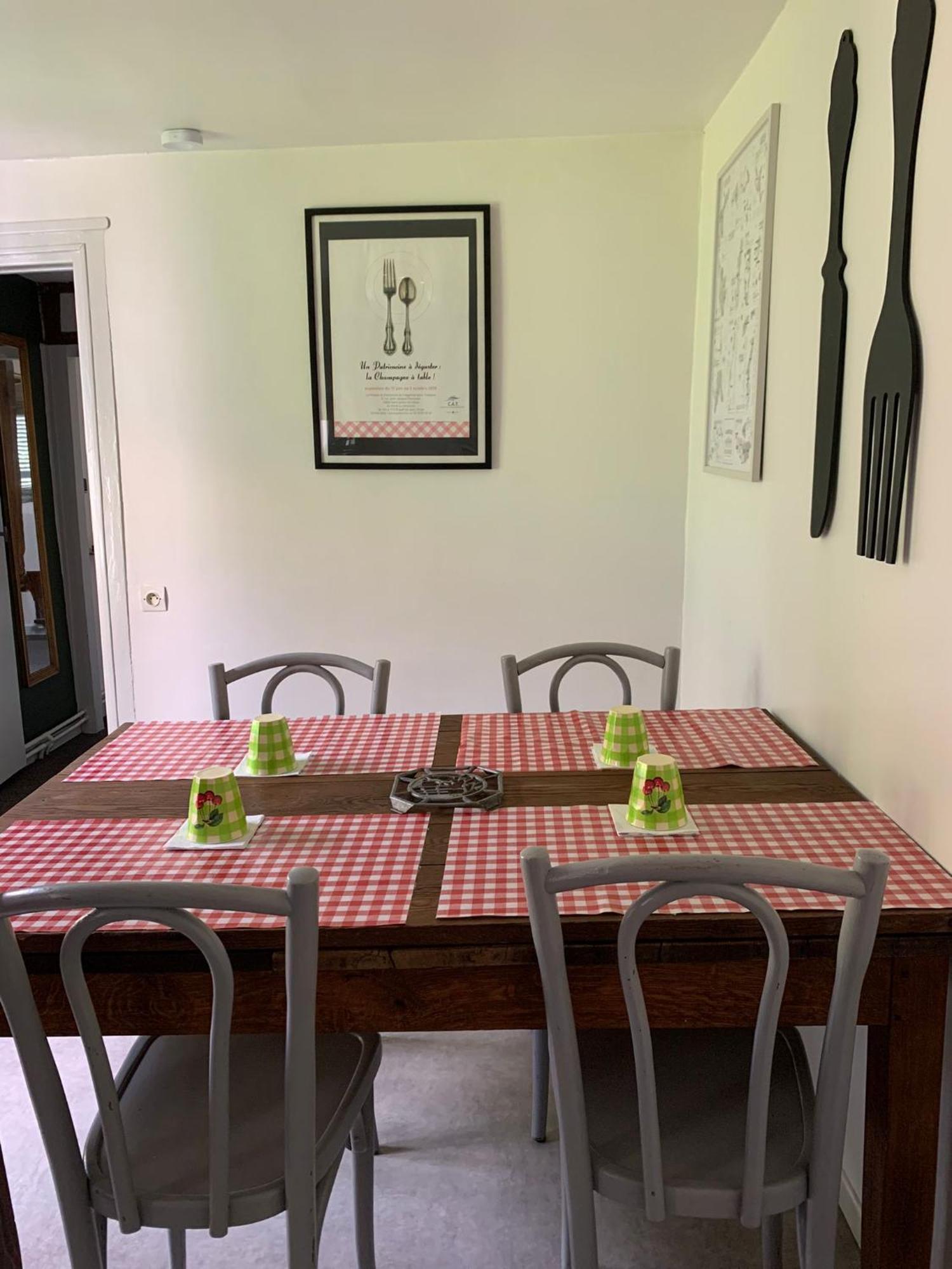 Duplex La Maisonnette 1 Chambre - Parking Gratuit Труа Экстерьер фото